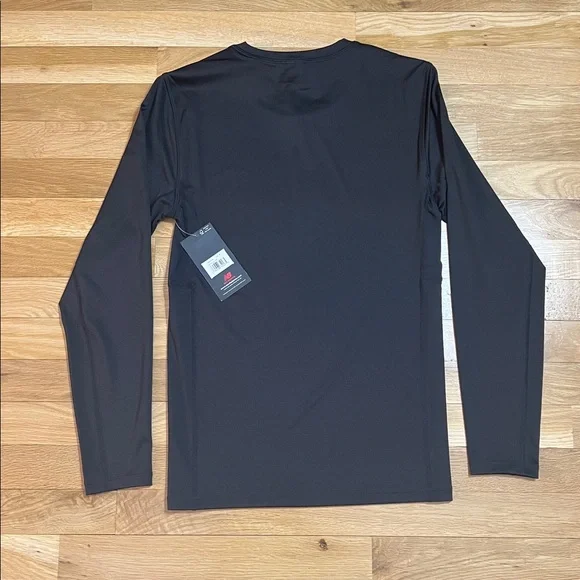 New Balance Black Long Sleeve Base Layer/Compression Tee, Moisture Wicking, Sz M - Picture 4 of 8